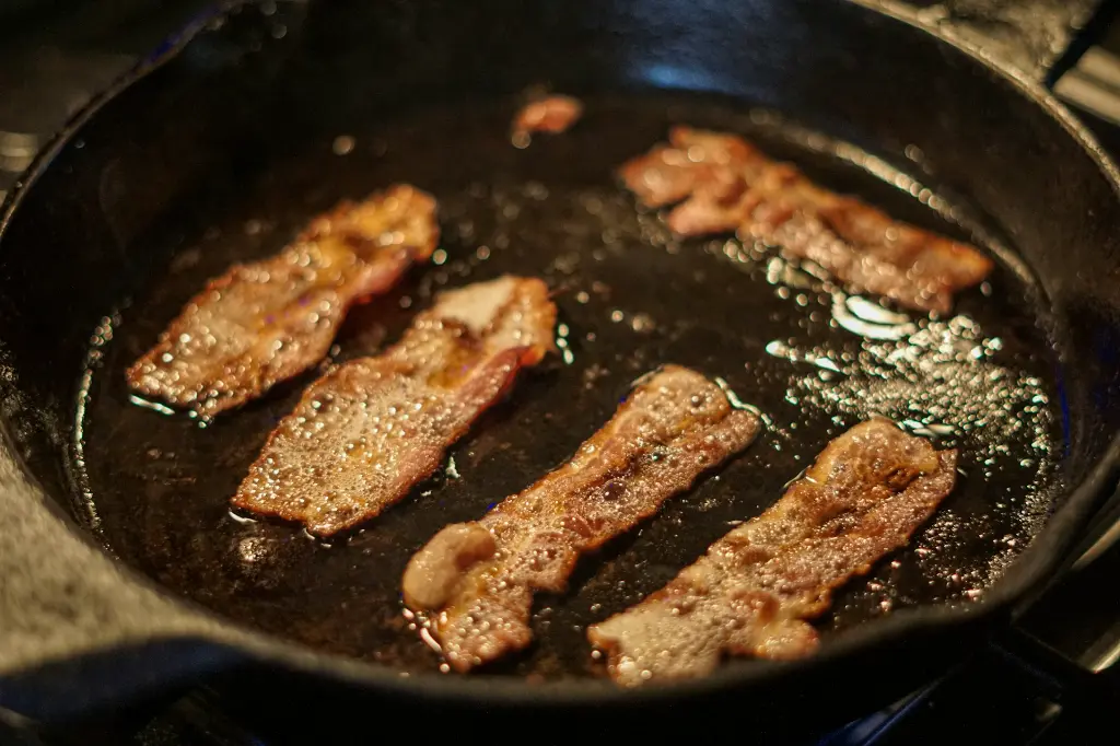 unsplash_p08tHz51usg_bacon.jpg.jpg.webp