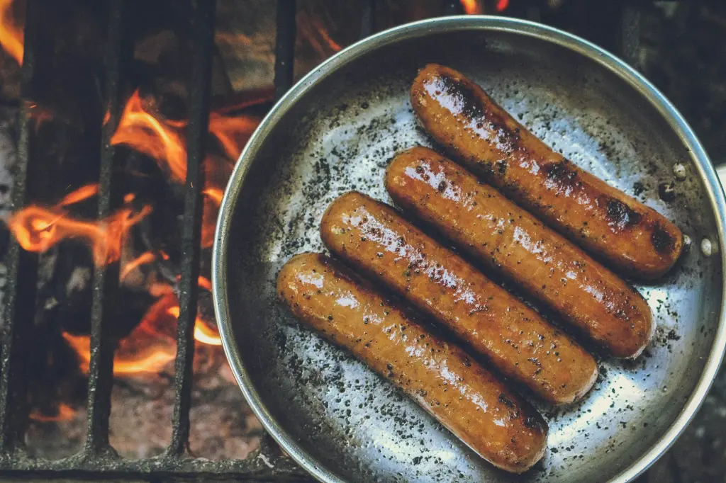 unsplash_MhI8HVjqJf8_sausage.jpg.jpg.jpg.webp