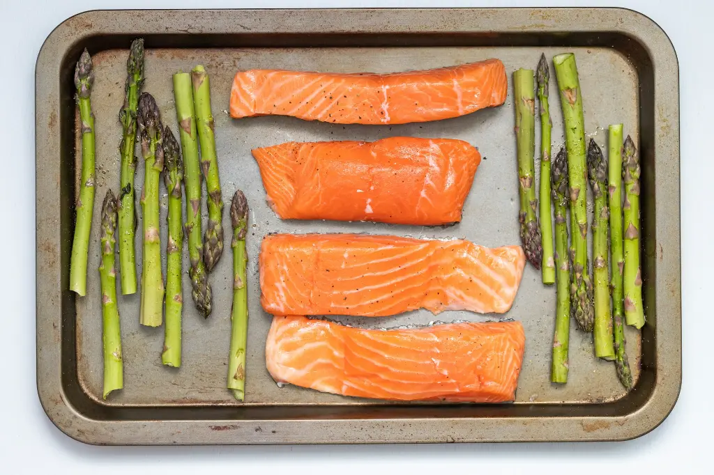 unsplash_065eGbVSNOE_salmon.jpg.jpg.webp